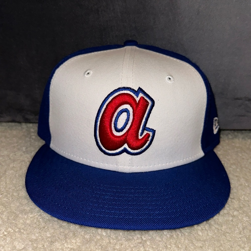 Like new “NEW ERA 59Fifty” Atlanta Braves fitted hat size 7 1/8